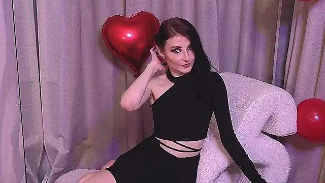 NicoleLuxe online show from 02-17-26, 04:46
