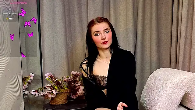 NicoleLuxe online show from 02-24-26, 05:33