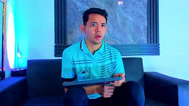 Snapshot of biig_boy chatting on 02-06-26, 07:39 biig boy online show from 02-06-26, 07:39