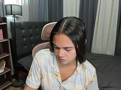 Snapshot of TinyCock_Rein chatting on 03-04-26, 04:57 TinyCock Rein online show from 03-04-26, 04:57