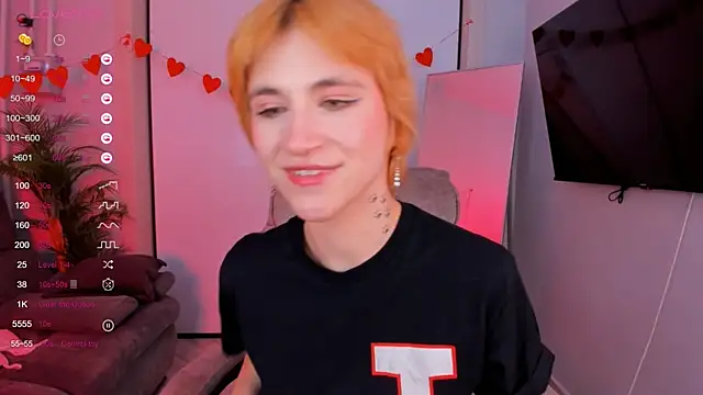 Snapshot of AutumnWhisper chatting on 04-08-26, 03:34 AutumnWhisper online show from 04-08-26, 03:34