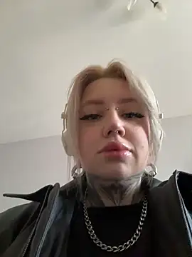 Snapshot of Chiibi chatting on 03-13-26, 10:11 Chiibi online show from 03-13-26, 10:11