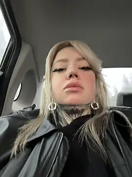 Snapshot of Chiibi chatting on 03-16-26, 12:20 Chiibi online show from 03-16-26, 12:20