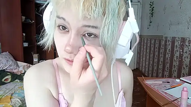 Snapshot of KathernSaulters chatting on 03-08-26, 07:01 KathernSaulters online show from 03-08-26, 07:01