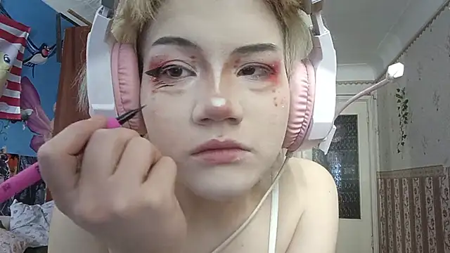 Snapshot of KathernSaulters chatting on 03-15-26, 07:03 KathernSaulters online show from 03-15-26, 07:03