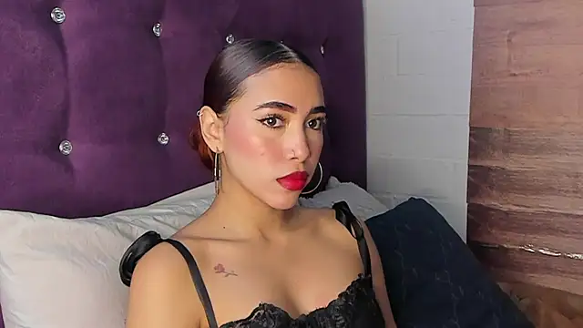 LiaHansson00 online show from 07-02-26, 04:24