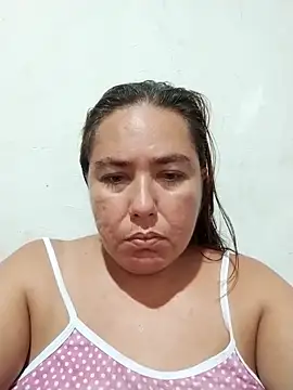 Snapshot of hot_girl_full chatting on 03-08-26, 02:04 hot girl full online show from 03-08-26, 02:04