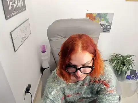 Snapshot of -gala_ chatting on 02-11-26, 07:52 -gala online show from 02-11-26, 07:52