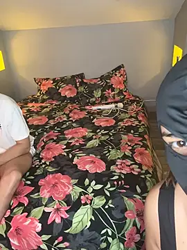 Snapshot of joujou95012 chatting on 02-08-26, 10:02 joujou95012 online show from 02-08-26, 10:02