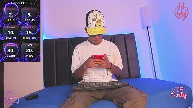 Snapshot of StellayDrake chatting on 02-22-26, 01:42 StellayDrake online show from 02-22-26, 01:42