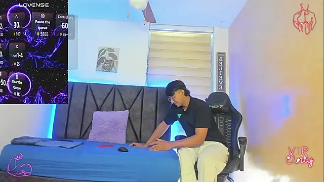 Snapshot of StellayDrake chatting on 02-24-26, 01:42 StellayDrake online show from 02-24-26, 01:42