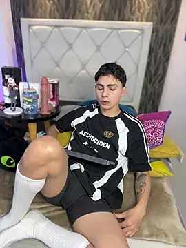 Samu Hott online show from 02-07-26, 08:12