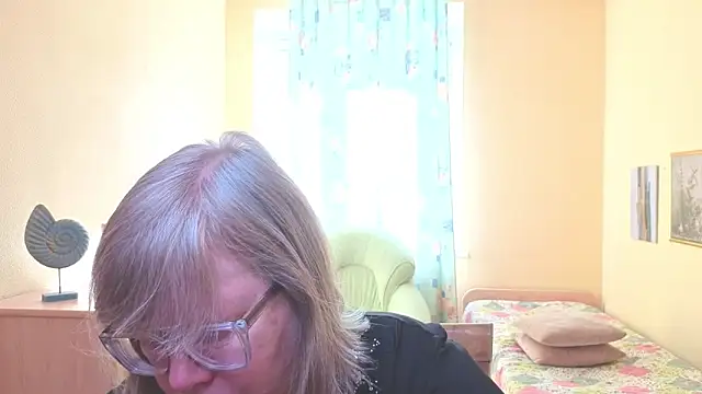 Emma Eclipsee online show from 03-08-26, 10:52