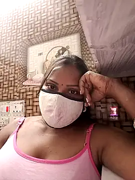 Snapshot of Tamil_Hot_Nisha chatting on 02-13-26, 05:20 Tamil Hot Nisha online show from 02-13-26, 05:20