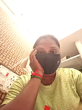 Snapshot of Tamil_Hot_Nisha chatting on 02-18-26, 06:20 Tamil Hot Nisha online show from 02-18-26, 06:20