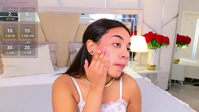 Snapshot of Luna_Cortier chatting on 03-11-26, 05:57 Luna Cortier online show from 03-11-26, 05:57