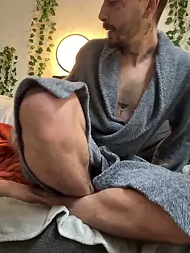Piratee666 online show from 05-07-26, 06:41
