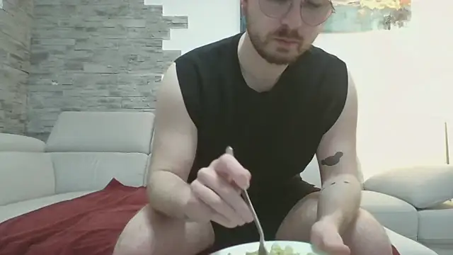 Snapshot of ItalianAlex chatting on 02-11-26, 07:52 ItalianAlex online show from 02-11-26, 07:52