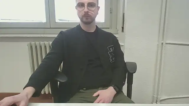 Snapshot of ItalianAlex chatting on 03-11-26, 01:50 ItalianAlex online show from 03-11-26, 01:50