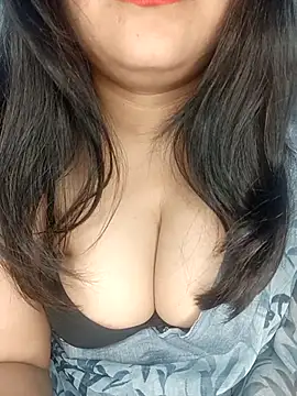 Snapshot of Miss-Prity chatting on 02-26-26, 05:12 Miss-Prity online show from 02-26-26, 05:12