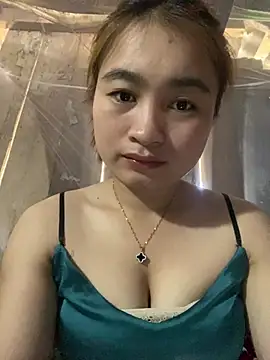 yuii-717 online show from 04-30-26, 02:40