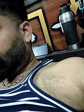 MrCurioX online show from 04-05-26, 02:14