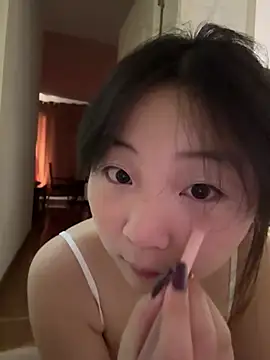 Snapshot of LXR77887 chatting on 02-15-26, 03:14 LXR77887 online show from 02-15-26, 03:14