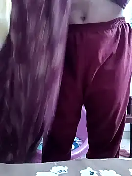 Snapshot of Maturecouple225 chatting on 03-20-26, 04:56 Maturecouple225 online show from 03-20-26, 04:56