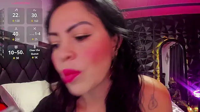 Snapshot of LINDA_BLER chatting on 02-11-26, 12:04 LINDA BLER online show from 02-11-26, 12:04