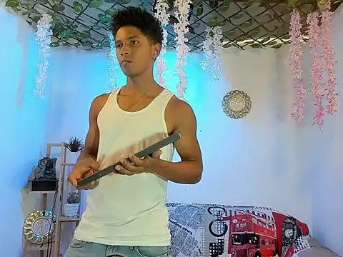 Snapshot of Yoel_hot2004 chatting on 02-10-26, 07:40 Yoel hot2004 online show from 02-10-26, 07:40