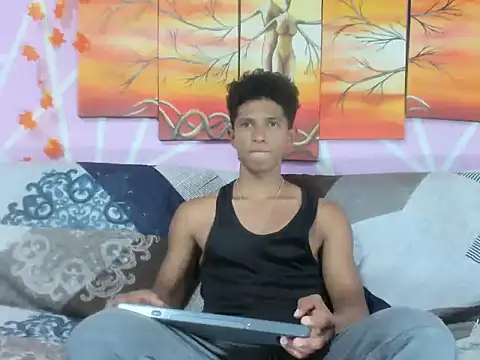 Snapshot of Yoel_hot2004 chatting on 02-15-26, 07:32 Yoel hot2004 online show from 02-15-26, 07:32