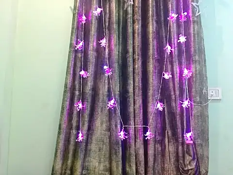 Snapshot of LIZNA_0 chatting on 03-03-26, 06:47 LIZNA 0 online show from 03-03-26, 06:47