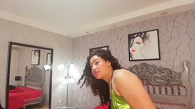 meganrousx online show from 04-27-26, 12:36