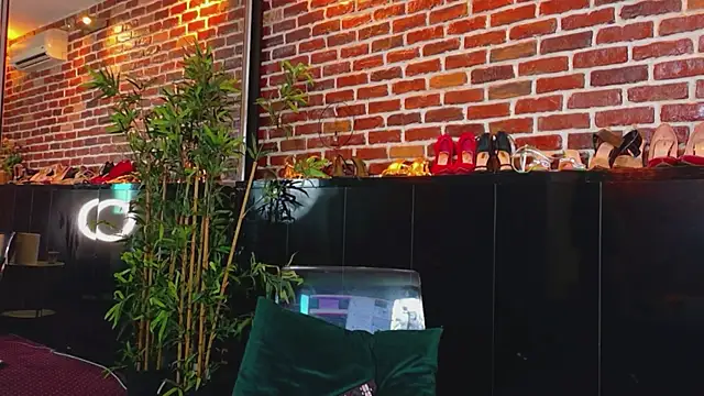Ivorym00n online show from 06-11-26, 05:49