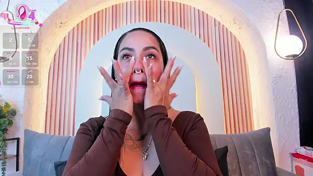 violet scott  online show from 07-24-26, 10:46