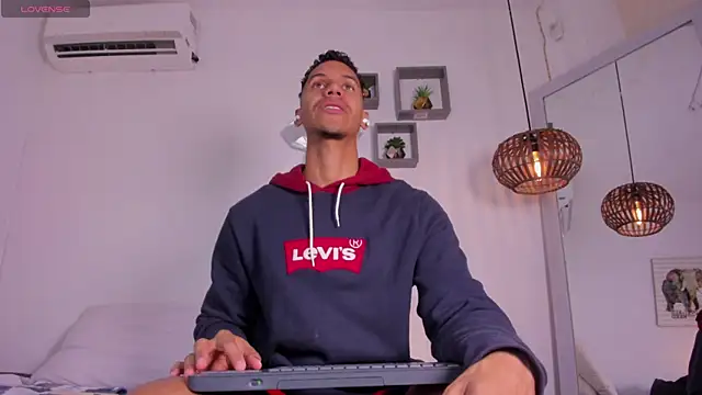 Royland Vega online show from 03-12-26, 12:22