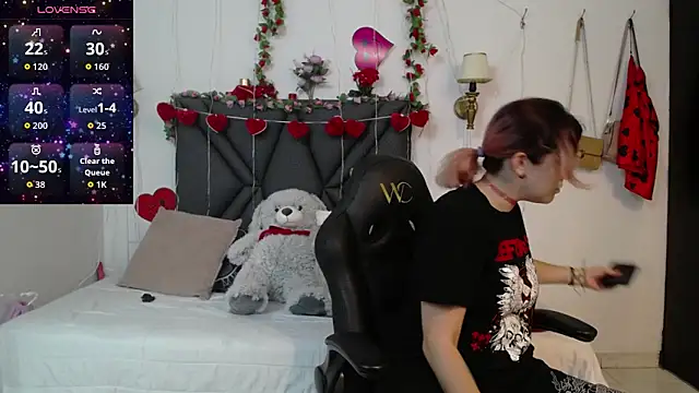 Snapshot of Sharma_Amayra chatting on 03-03-26, 07:42 Sharma Amayra online show from 03-03-26, 07:42