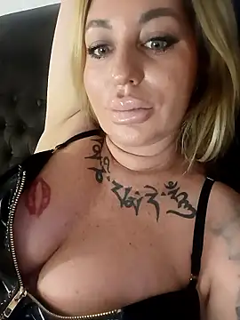 MiaMooly online show from 01-15-26, 06:55