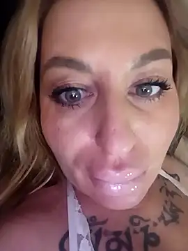 MiaMooly online show from 02-24-26, 06:39