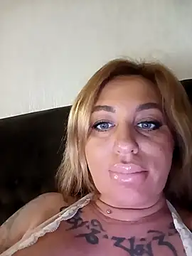 MiaMooly online show from 04-03-26, 05:33