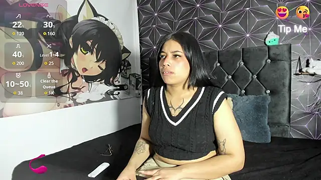 Snapshot of AryahMoon chatting on 03-06-26, 08:05 AryahMoon online show from 03-06-26, 08:05