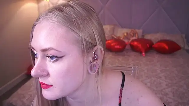 DramaQuenns online show from 02-11-26, 07:24