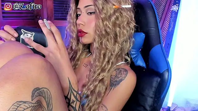 Snapshot of Ivy_Byte chatting on 07-18-26, 01:54 Ivy Byte online show from 07-18-26, 01:54