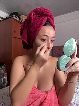 JulietaRiios online show from 03-31-26, 05:13