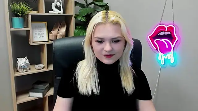 SweetLilyxo online show from 04-02-26, 01:31