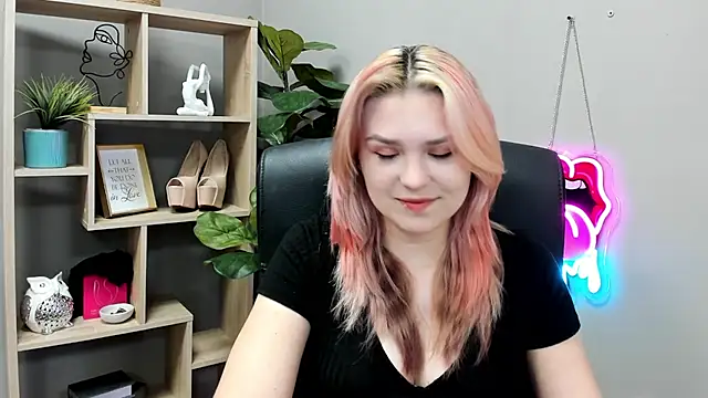 SweetLilyxo online show from 07-02-26, 06:41