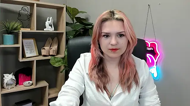 SweetLilyxo online show from 07-03-26, 06:31