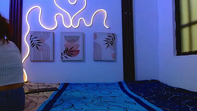 Snapshot of miss_caty chatting on 02-25-26, 09:02 miss caty online show from 02-25-26, 09:02