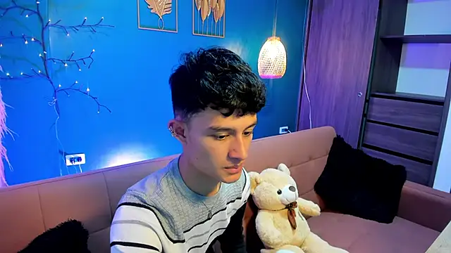 Patrick Howland  online show from 02-12-26, 03:23