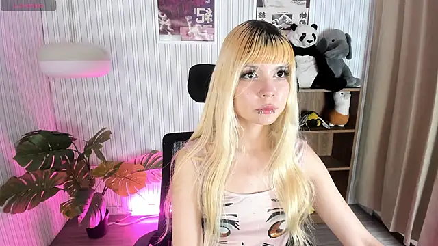 Laukyubey1 online show from 03-16-26, 08:13